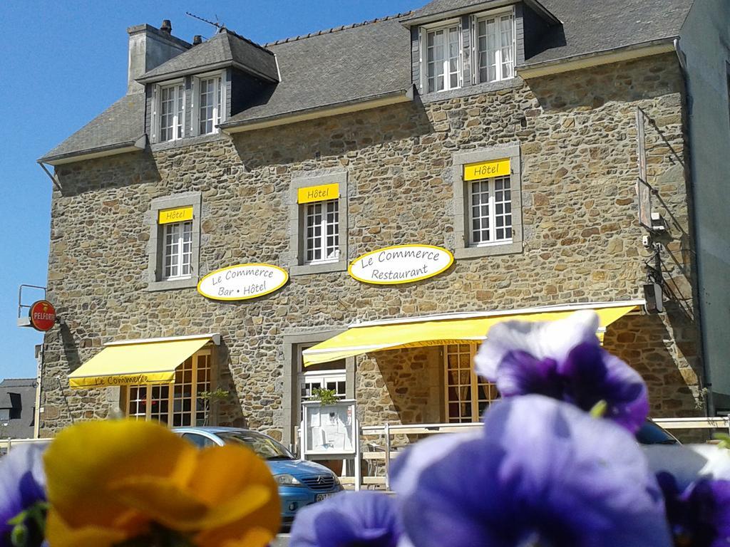 Hotel Restaurant Du Commerce La Gouesniere Bagian luar foto